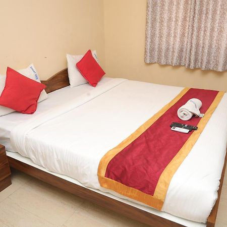 Hotel Pallavi Grand Bangalore Esterno foto
