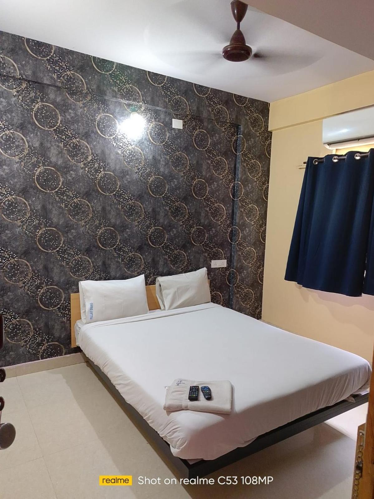 Hotel Pallavi Grand Bangalore Esterno foto